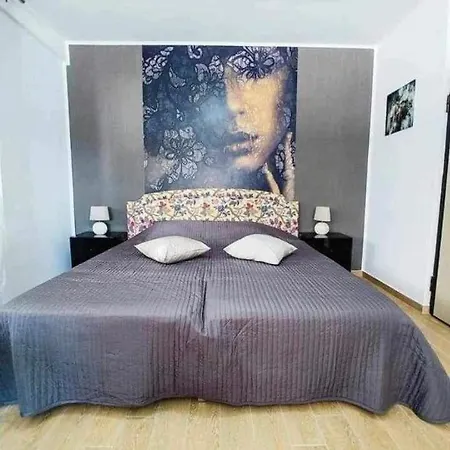 Dobos Apartment Navodari